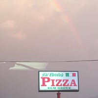 รูปภาพถ่ายที่ DiCarlo&amp;#39;s Pizza โดย Paul A. เมื่อ 7/7/2016