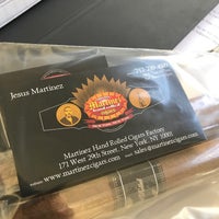 Das Foto wurde bei Martinez Handmade Cigars von Sean F. am 10/5/2016 aufgenommen