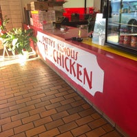 Photo taken at Smitty&amp;#39;s Famous Chicken &amp;amp; Fish by Sean F. on 11/24/2018