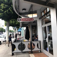 Photo taken at Chipotle Mexican Grill by Sean F. on 11/19/2018