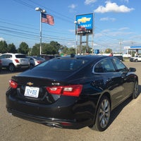 รูปภาพถ่ายที่ Hamilton Chevrolet โดย Christa R. เมื่อ 12/5/2016