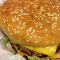 รูปภาพถ่ายที่ Burger House โดย Nacho R. เมื่อ 9/29/2012