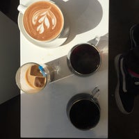 Photo taken at Blue Bottle Coffee by Eshrefe S. on 6/3/2018