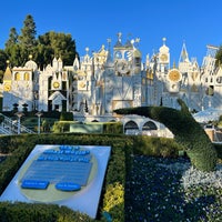 Photo taken at It&amp;#39;s a Small World by David C. on 11/5/2023