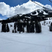 Photo taken at Crested Butte Mountain Resort by David C. on 3/8/2024