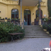 Foto tomada en Café in der Schwartzschen Villa  por Ilayda el 9/29/2012