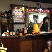 10/10/2013 tarihinde Brandi B.ziyaretçi tarafından Time To Make Wine Winery, Wine Making Supplies &amp;amp; Brew Shop'de çekilen fotoğraf