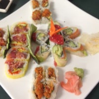 รูปภาพถ่ายที่ Happy Sushi โดย Autumn N. เมื่อ 5/11/2013