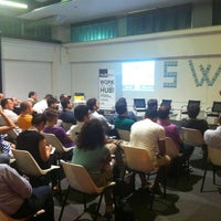 Photo prise au Impact Hub Bari par Diego A. le9/28/2012