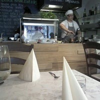 10/12/2012 tarihinde Amp F.ziyaretçi tarafından Güjžina - The Soul of Pannonia Restaurant'de çekilen fotoğraf