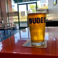 7/27/2019にdutchboyがThe Dudes&amp;#39; Brewing Co. (Thousand Oaks, CA)で撮った写真