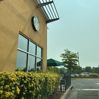 Photo taken at Starbucks by Joshua on 7/17/2023