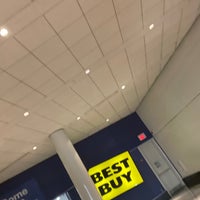 Photo taken at Best Buy by Joshua on 4/20/2021
