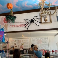 Photo taken at Manhattan Beach Creamery by Olga A. on 10/1/2022
