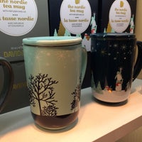 Photo taken at DAVIDsTEA by Ollie S. on 11/16/2015