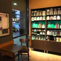 Photo taken at Starbucks by Ollie S. on 11/14/2016