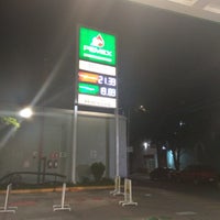 Photo taken at Gasolinería Hidrosina by Eduardo C. on 11/8/2018