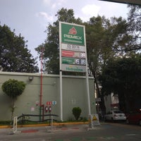 Photo taken at Gasolinería Hidrosina by Eduardo C. on 10/29/2018
