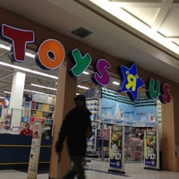 toys r us st laurent