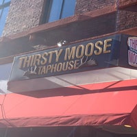 รูปภาพถ่ายที่ Thirsty Moose Tap House โดย George L. เมื่อ 10/11/2022