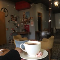 Foto scattata a Avlu  Cafe &amp; Bistro da Zehra Sıla A. il 12/30/2019