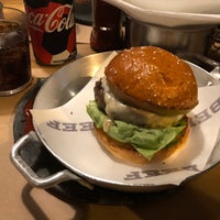 Das Foto wurde bei Beef Burger &amp;amp; Beer von Laila A. am 6/14/2018 aufgenommen