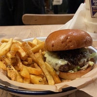 Photo taken at Honest Burgers by SHAQ Q. on 10/16/2022