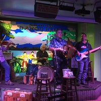 Foto tomada en Tropical Isle&amp;#39;s Bayou Club  por P-FROG el 10/10/2017