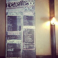 Photo prise au Reveille Joe Coffee Co. par Justin 📍 le5/22/2013