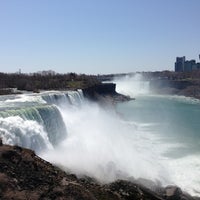 รูปภาพถ่ายที่ Niagara Falls State Park โดย Nurhan D. เมื่อ 4/28/2013