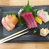 Снимок сделан в sushimou пользователем Stella K. 10/17/2015
