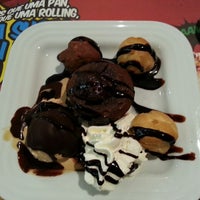 Foto diambil di Pizza Hut oleh Sylvain J. pada 3/17/2013