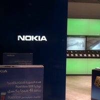 10/3/2012 tarihinde Fahad A.ziyaretçi tarafından Nokia Store'de çekilen fotoğraf