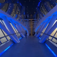 Photo taken at Kingdom Tower Skybridge by الليث on 9/5/2022