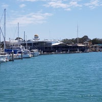 Foto scattata a Hervey Bay Boat Club da Denise L. il 9/28/2018