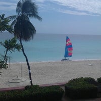 รูปภาพถ่ายที่ Southern Palms Beach Club โดย chris t. เมื่อ 10/4/2012