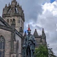 Photo taken at Adam Smith Statue by Timo on 7/14/2022