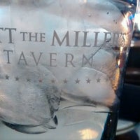 Photo prise au Matt The Miller&amp;#39;s Tavern Grandview par Maggie G. le1/7/2017