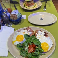 Photo taken at Snooze, an A.M. Eatery by Elina I. on 1/28/2023