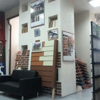 Photo taken at ТОП ХАУС, Офис продаж «Юго-запад» by Viktor D. on 11/20/2012