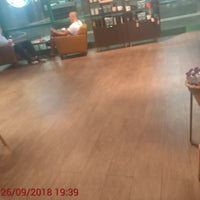 9/26/2018 tarihinde Omar B.ziyaretçi tarafından Starbucks'de çekilen fotoğraf