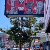 Foto tomada en Mission: Comics &amp;amp; Art  por Drake D. el 6/6/2020