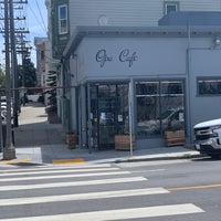 5/8/2020にDrake D.がOpa Cafeで撮った写真