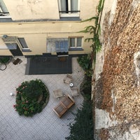 รูปภาพถ่ายที่ Hôtel Parisiana โดย Lilia A. เมื่อ 10/15/2017