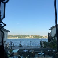 รูปภาพถ่ายที่ Swiss Restaurant โดย Ben Değişik เมื่อ 5/16/2019
