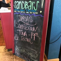Снимок сделан в Sandbars Raw Bar and Grill пользователем Sandy O. 6/24/2018