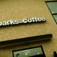 Foto tomada en Sparks Coffee &amp;amp; Tea  por Missy M. el 9/27/2012