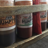 Foto tomada en Humpty&#39;s Dumplings  por Chris W. el 8/27/2016