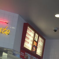 Photo taken at In-N-Out Burger by Raja, A. on 9/9/2016