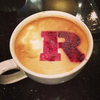 Foto scattata a ROAST Coffee + Wine da Kimberley Berges ~. il 3/18/2013